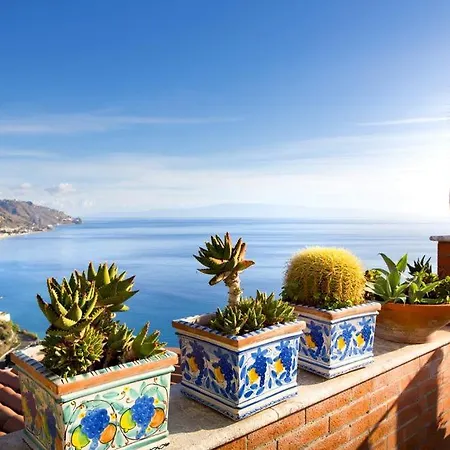 Apartment La Casa Di Alessandra Giardini Naxos