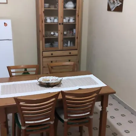 La Casa Di Alessandra Apartment *